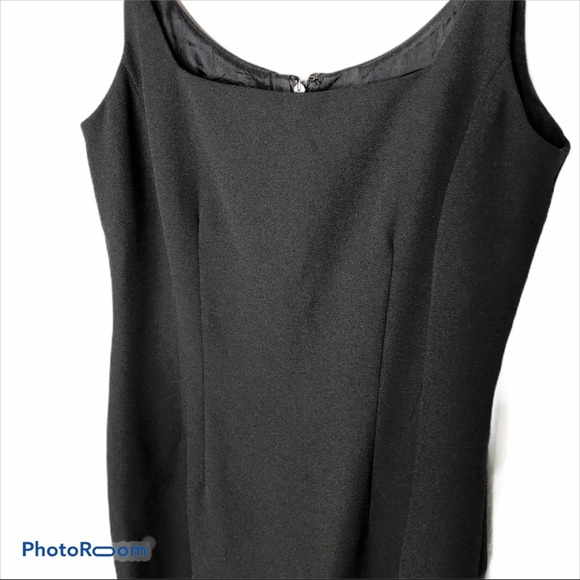 Maggy London Petites Sleeveless Little Black Dress - Picture 4 of 8